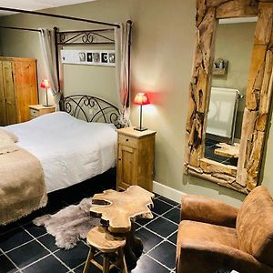 Kamer met een Queen Size Bed